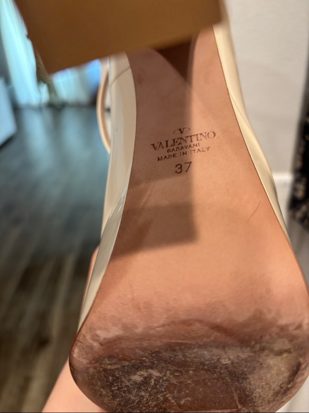 Valentino tan-go patent leather platform pumps - Picture 7 of 8